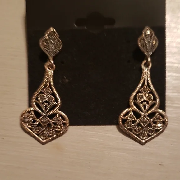 Sterling silver earrings - Picture 2 of 2
